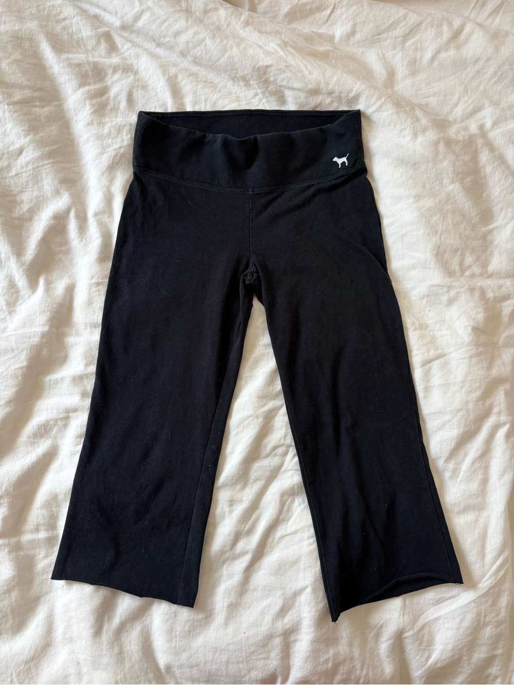 PINK Victoria's Secret Black Cropped Leggings with Dog Logo